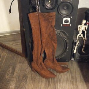 Women's sz10 Suede Walking Boots M Heel over knee